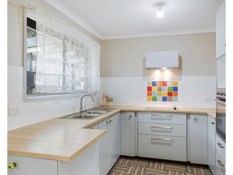 4 Elanora Street, Dalmeny NSW 2546