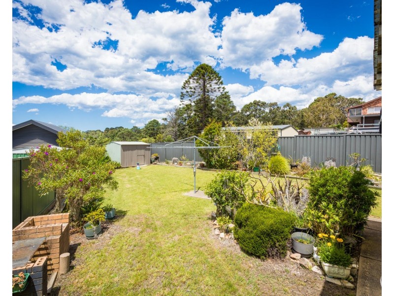 4 Elanora Street, Dalmeny NSW 2546