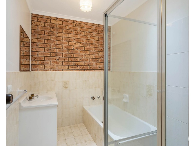 4/19 Collins Crescent, Narooma NSW 2546