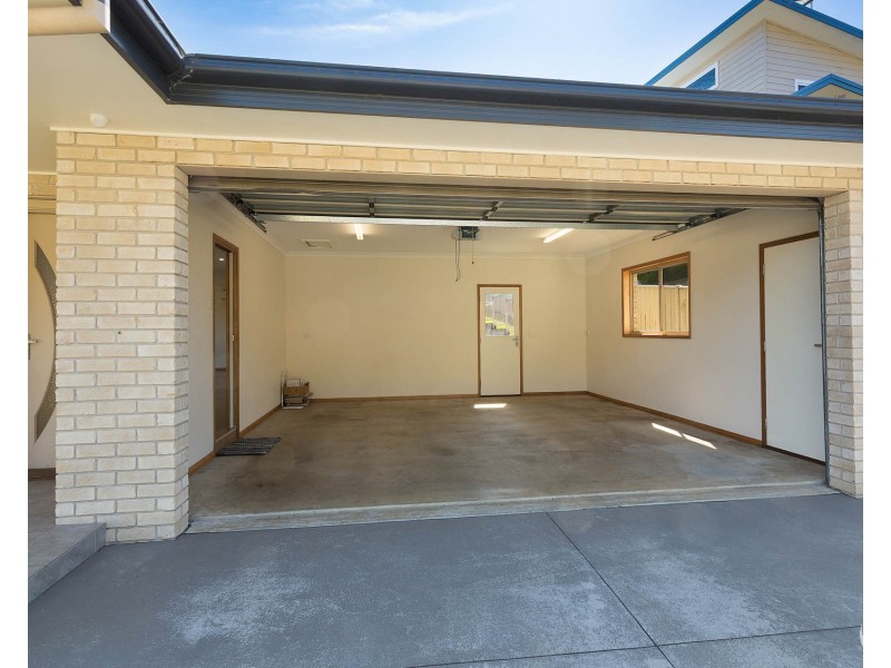 55 Warbler Crescent, North Narooma NSW 2546
