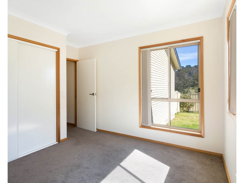 55 Warbler Crescent, North Narooma NSW 2546