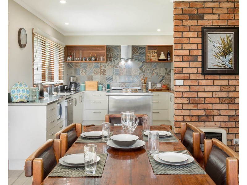 1 Angle Street, Narooma NSW 2546
