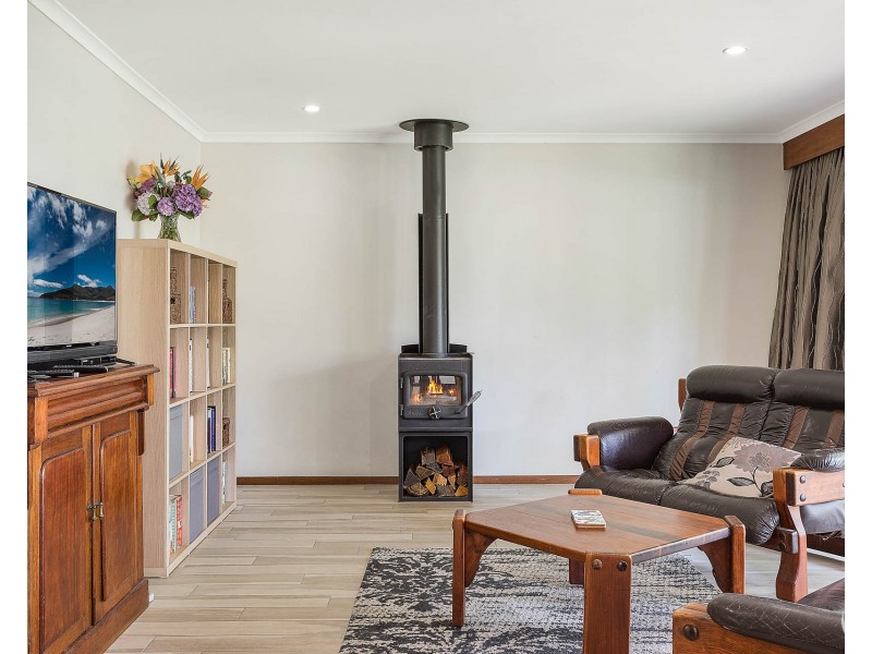 1 Angle Street, Narooma NSW 2546
