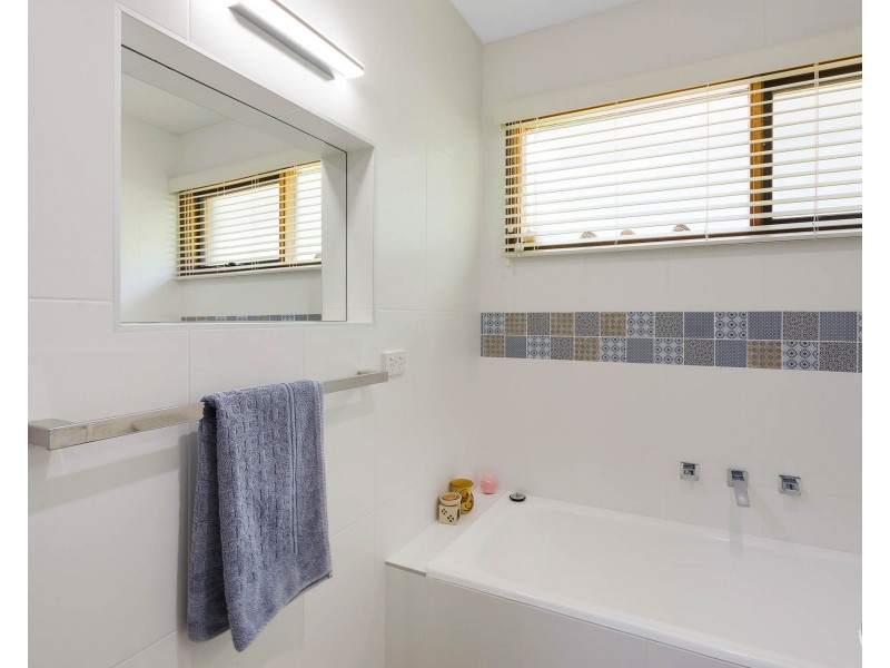 1 Angle Street, Narooma NSW 2546