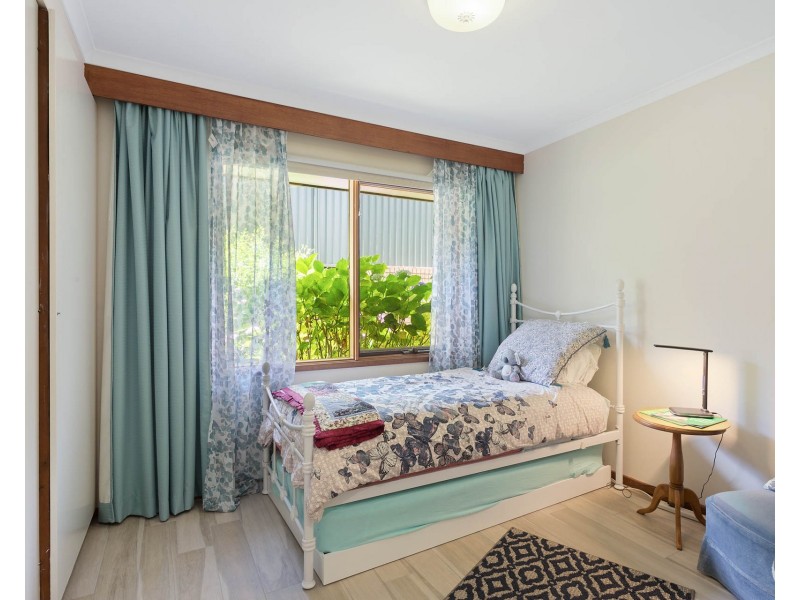 1 Angle Street, Narooma NSW 2546