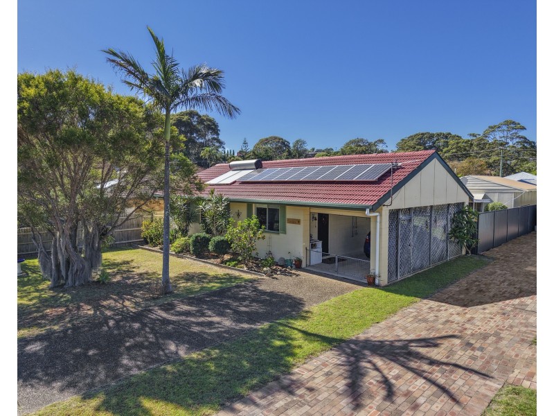9 Hyland Avenue, Narooma NSW 2546
