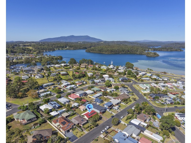 9 Hyland Avenue, Narooma NSW 2546