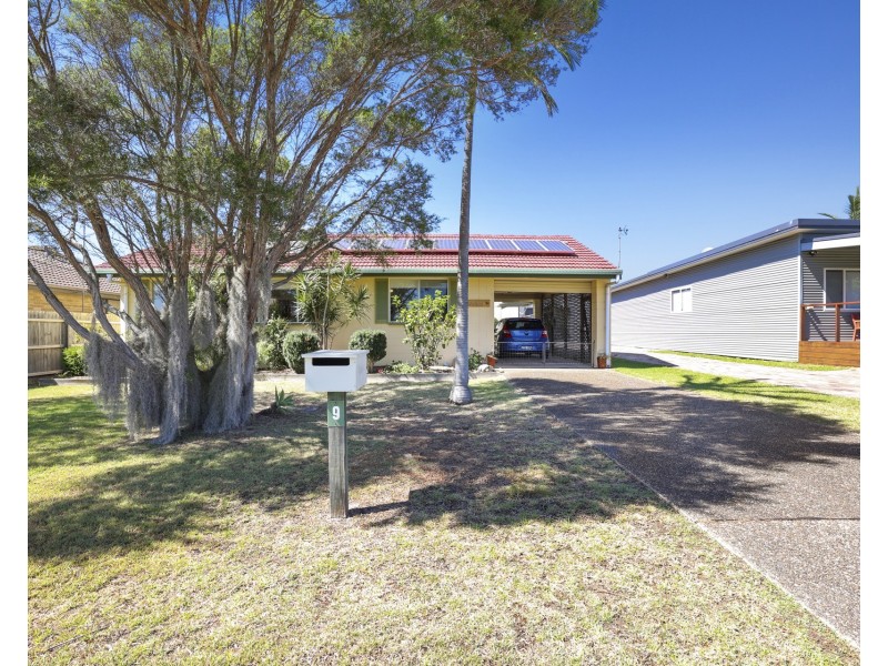 9 Hyland Avenue, Narooma NSW 2546