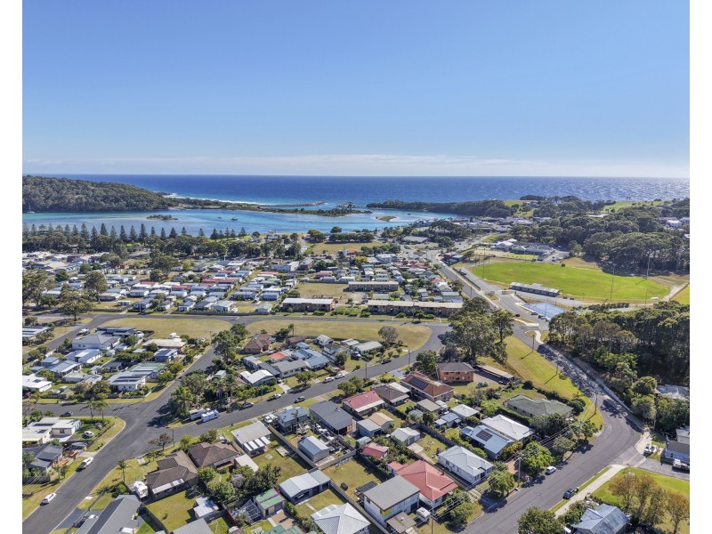 9 Hyland Avenue, Narooma NSW 2546