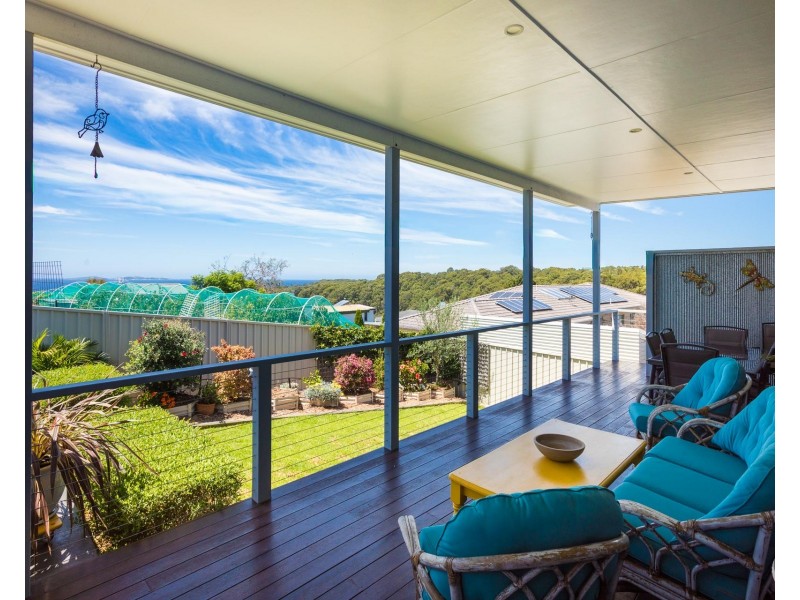 5 Collins Crescent, Narooma NSW 2546