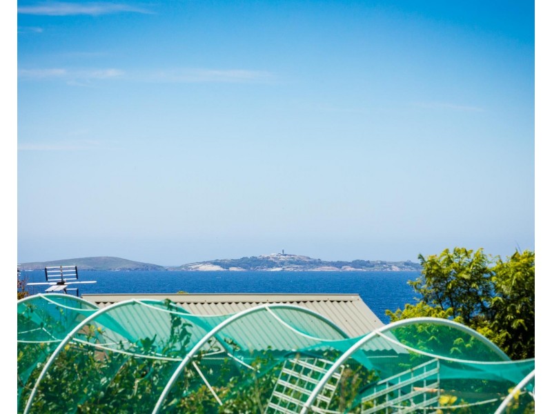 5 Collins Crescent, Narooma NSW 2546