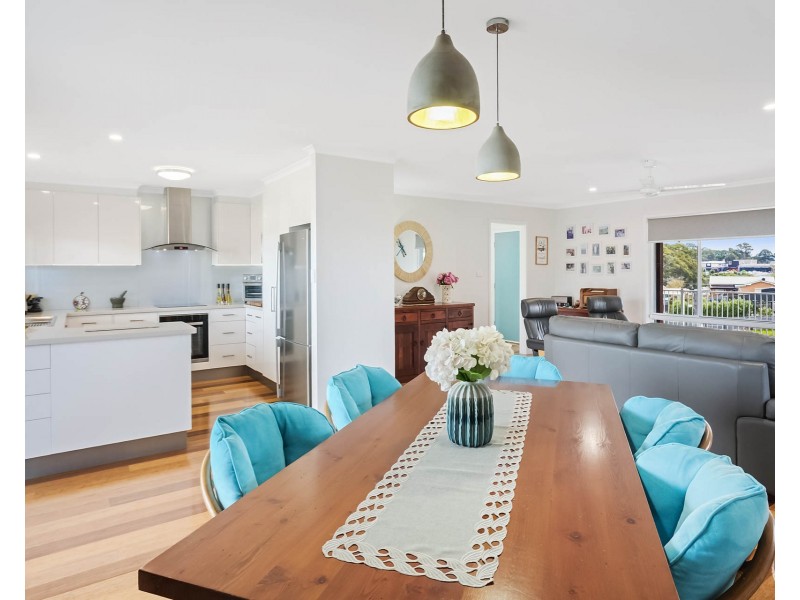 5 Collins Crescent, Narooma NSW 2546