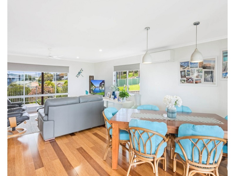5 Collins Crescent, Narooma NSW 2546