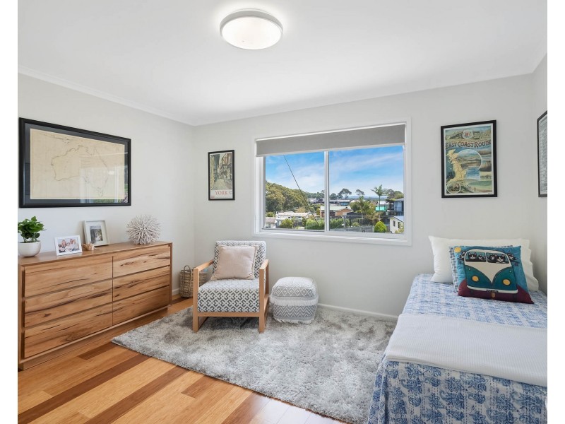 5 Collins Crescent, Narooma NSW 2546