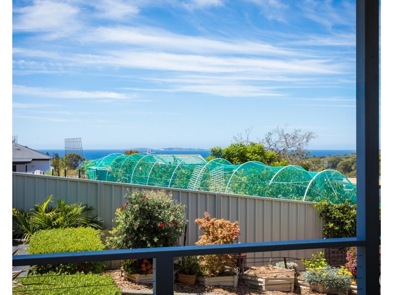 5 Collins Crescent, Narooma NSW 2546