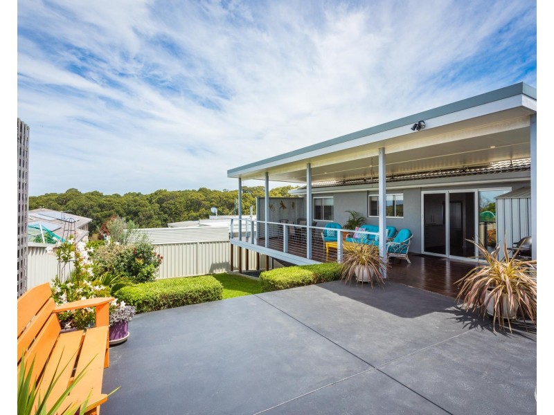 5 Collins Crescent, Narooma NSW 2546