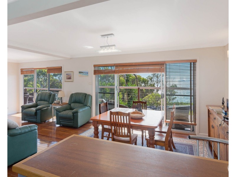 202 Mystery Bay Road, Mystery Bay NSW 2546