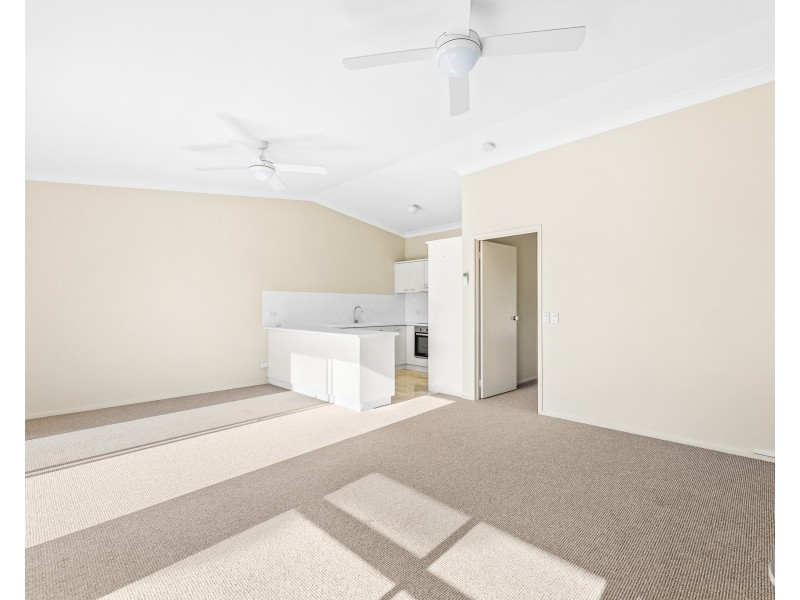 4/43 Noble Parade, Dalmeny NSW 2546