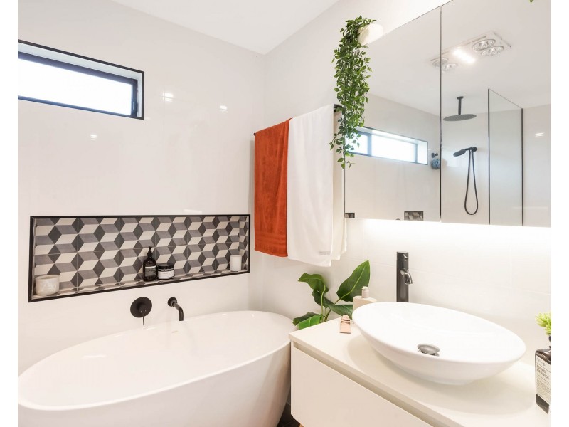 7 Lakeside Drive, Kianga NSW 2546