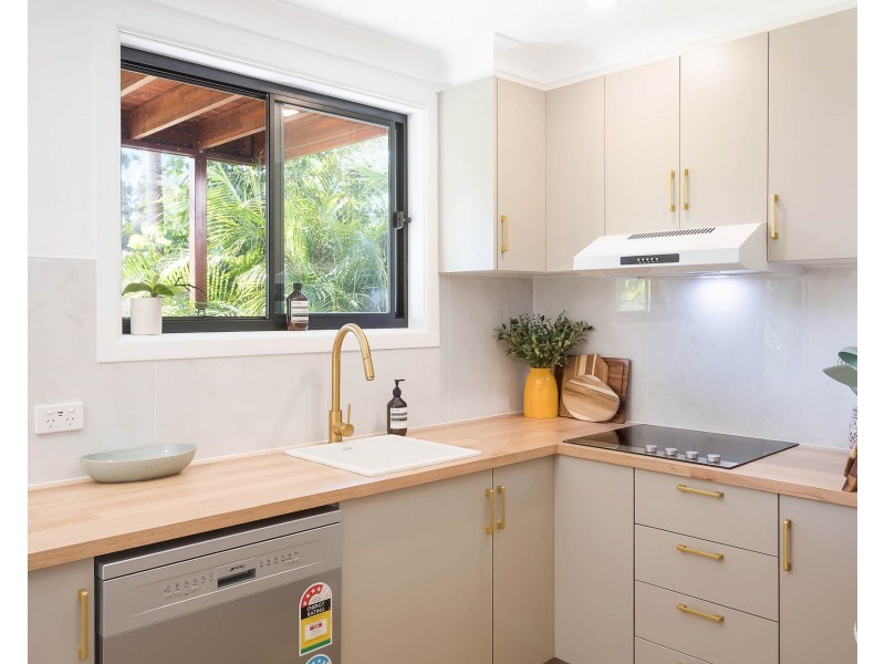 7 Lakeside Drive, Kianga NSW 2546