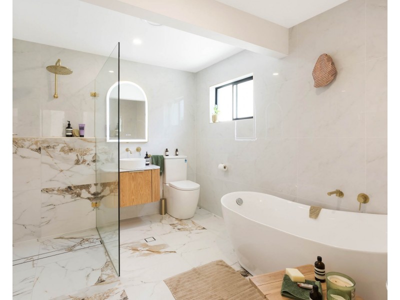 7 Lakeside Drive, Kianga NSW 2546