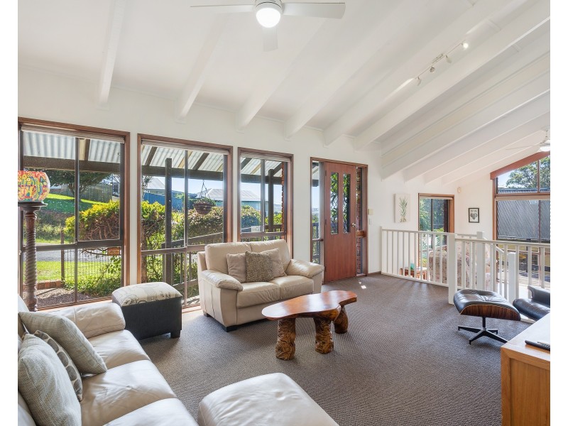 8A Noorooma Crescent, Narooma NSW 2546