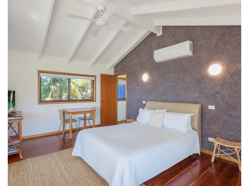 8A Noorooma Crescent, Narooma NSW 2546