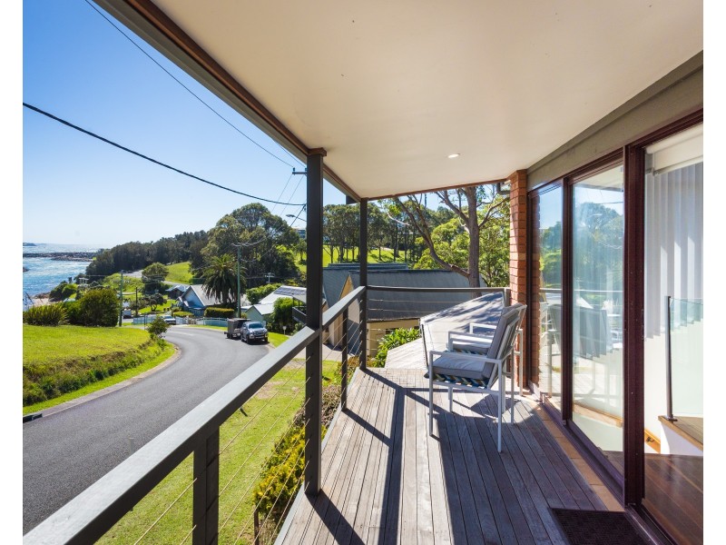 8A Noorooma Crescent, Narooma NSW 2546