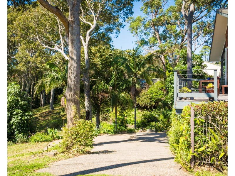 8A Noorooma Crescent, Narooma NSW 2546