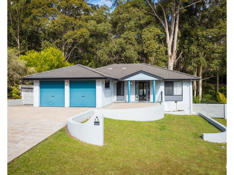 11 Mummaga Lake Drive, Dalmeny NSW 2546