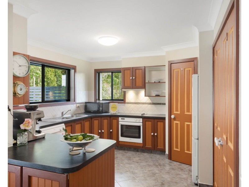 11 Mummaga Lake Drive, Dalmeny NSW 2546