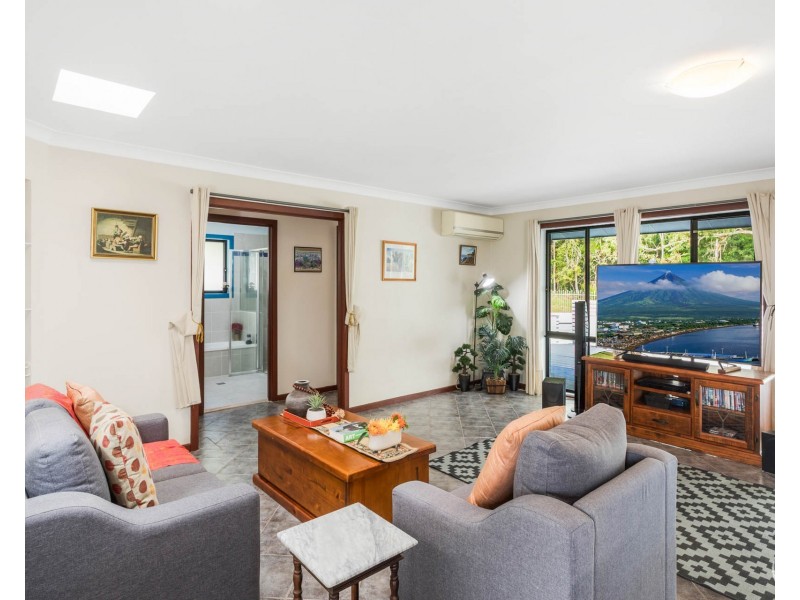 11 Mummaga Lake Drive, Dalmeny NSW 2546