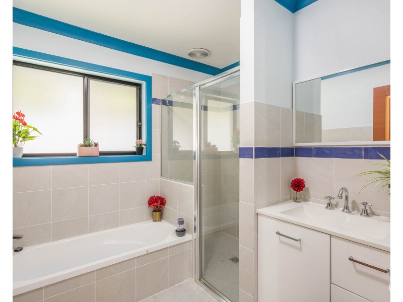 11 Mummaga Lake Drive, Dalmeny NSW 2546