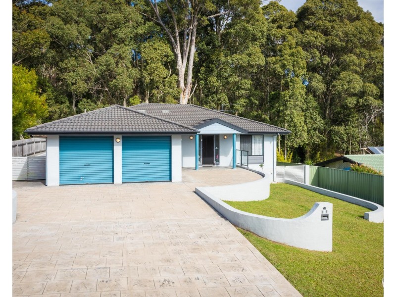 11 Mummaga Lake Drive, Dalmeny NSW 2546