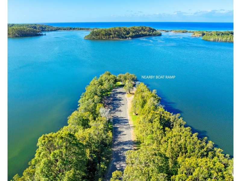 11 Mummaga Lake Drive, Dalmeny NSW 2546