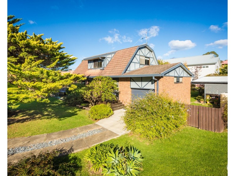 34 Lakeside Drive, Kianga NSW 2546