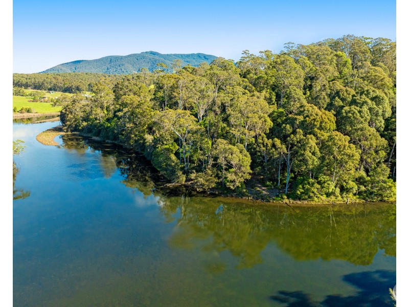 759 Old Highway, Narooma NSW 2546