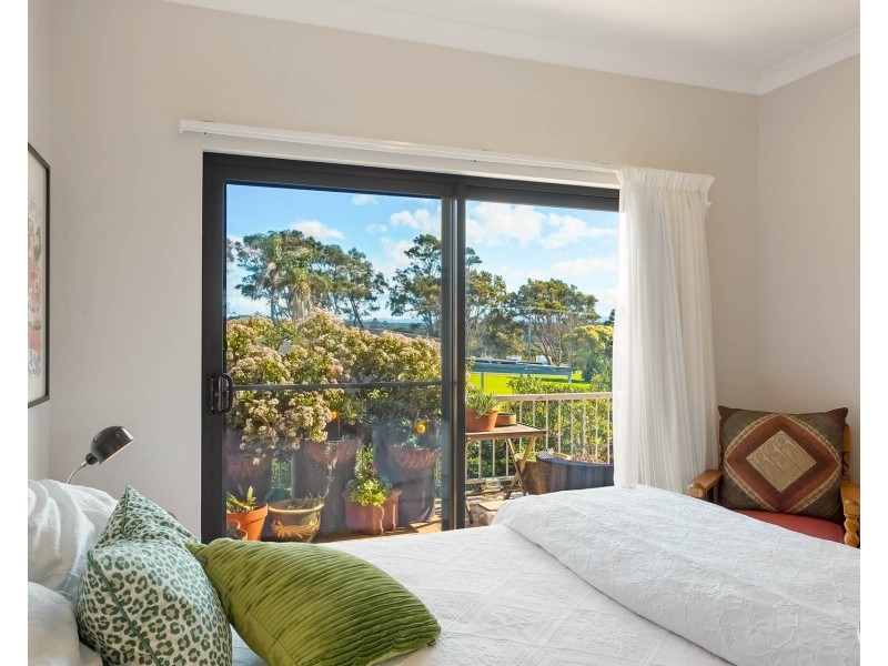 35 Mcmillan Crescent, Dalmeny NSW 2546