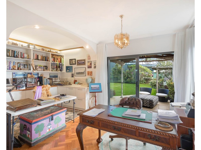 35 Mcmillan Crescent, Dalmeny NSW 2546