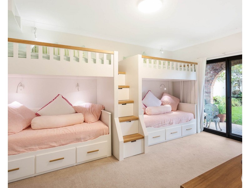35 Mcmillan Crescent, Dalmeny NSW 2546