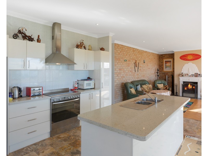 26 Cresswick Parade, Dalmeny NSW 2546