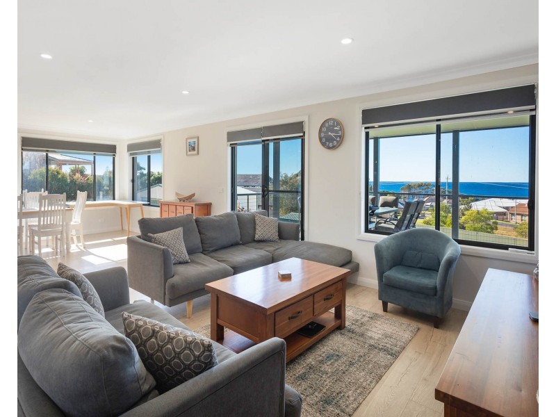 38 Cresswick Parade, Dalmeny NSW 2546
