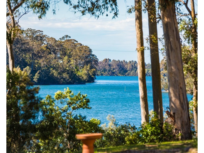105 Hobbs Point Road, Narooma NSW 2546