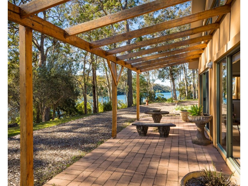 105 Hobbs Point Road, Narooma NSW 2546