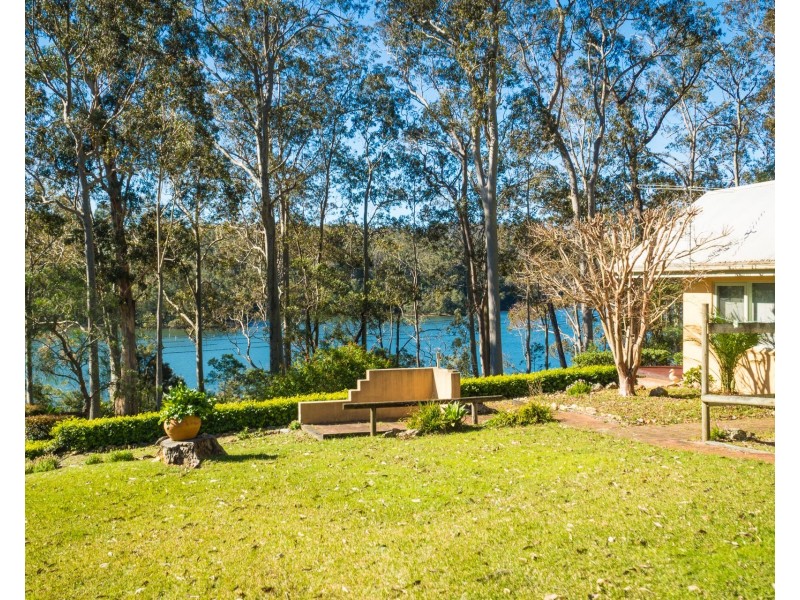 105 Hobbs Point Road, Narooma NSW 2546