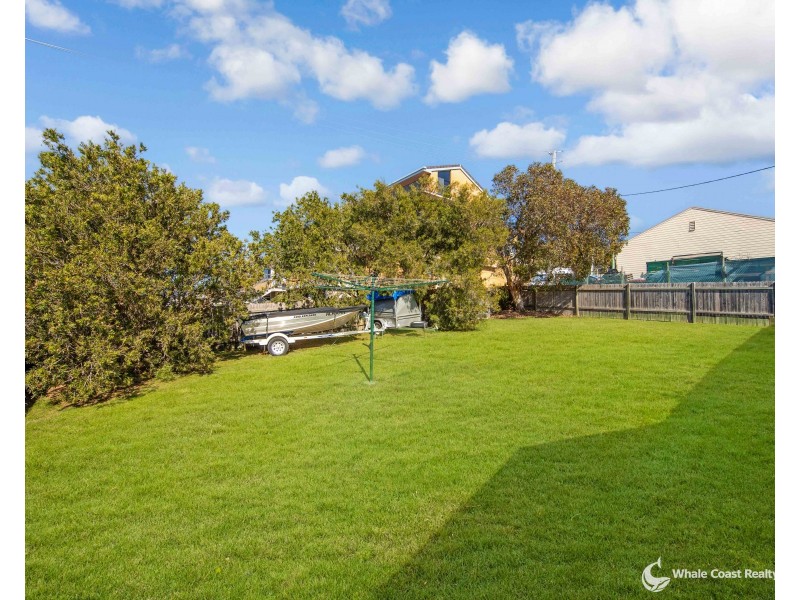 2 Tilba Street, Narooma NSW 2546