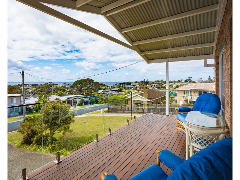 37 Cresswick Parade, Dalmeny NSW 2546