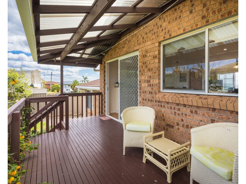 37 Cresswick Parade, Dalmeny NSW 2546
