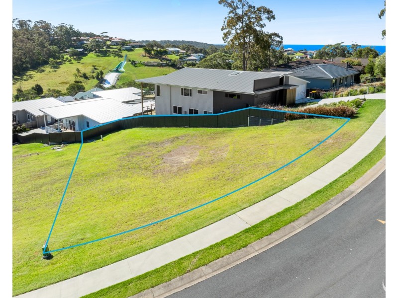 41 Warbler Crescent, North Narooma NSW 2546