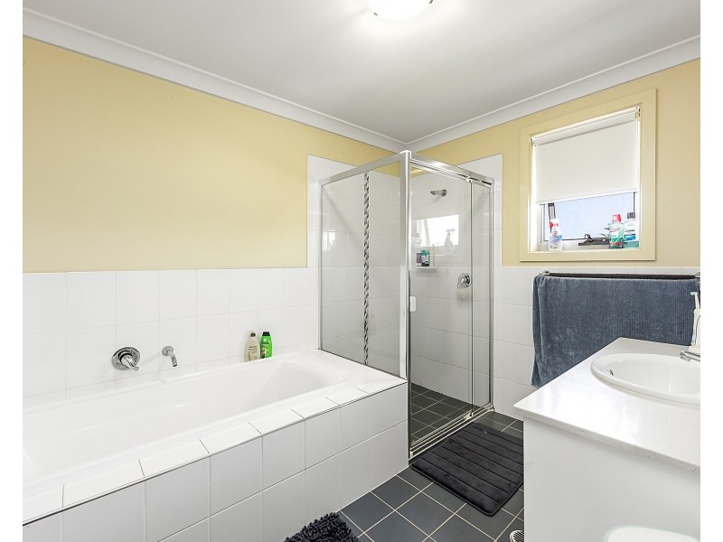 8 Cove Circuit, Little Bay NSW 2036